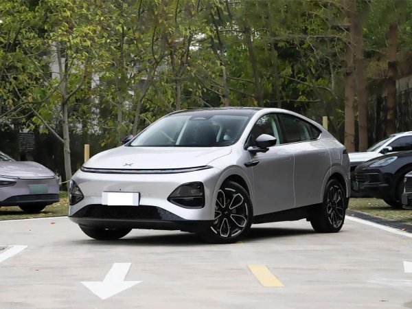 增程式中型SUV上市！不足19万起，外观似特斯拉，综合续航1704Km