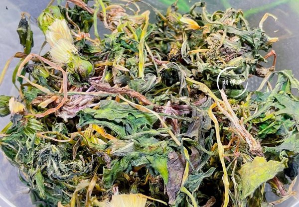 荠菜香椿靠边站，它才是“野菜之王”！一蒸一炒，泡水喝好处多多