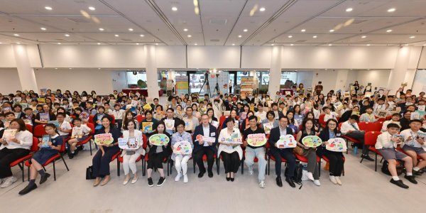 康文署设多个共读点 响应香港全民阅读日
