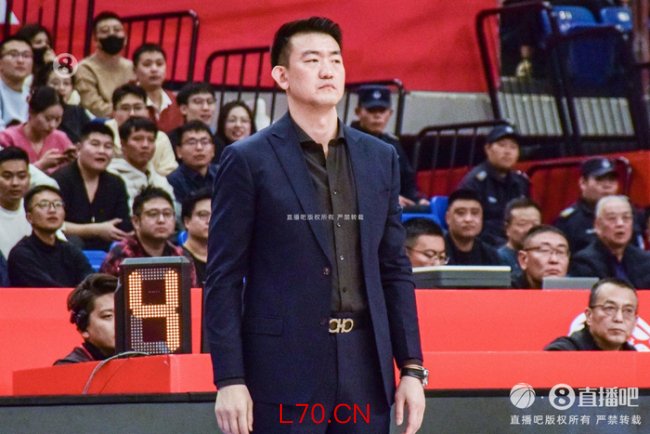 媒体人：近5年CBA总决赛都是一边倒