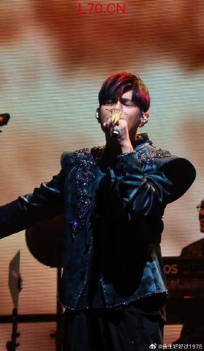 出道25年首登鸟巢开个人专场！周杰伦携儿女抵达北京，6月26日起连开三场演唱会